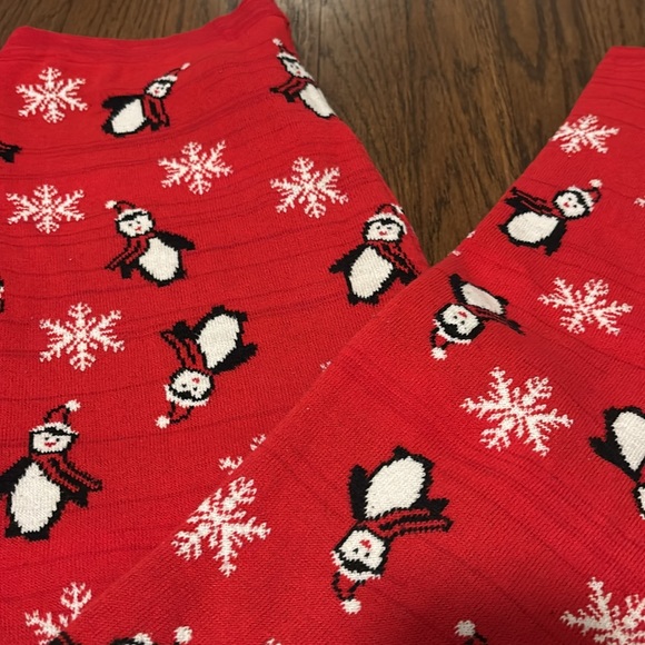 Penguin Christmas Pajamas 🐧🎄 - women’s medium - Picture 3 of 6